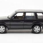Range Rover P38 4.6 HSE Čierny Metalíza AUTOart 1:18 - image 4 of 9