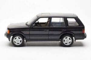 Range Rover P38 4.6 HSE Čierny Metalíza AUTOart 1:18 70017 Kov – obrázok 4 z 9