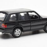 Range Rover P38 4.6 HSE Čierny Metalíza AUTOart 1:18 - image 6 of 9