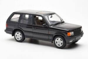 Range Rover P38 4.6 HSE Čierny Metalíza AUTOart 1:18 70017 Kov – obrázok 7 z 9