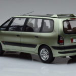 Renault Espace 3 Zelený Otto 1:18 - image 5 of 6