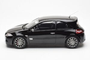 Renault Megane 2 RS Phase 2 Čierny Otto 1:18 OT1054 Živica – obrázok 3 z 6