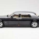 Rolls-Royce Phantom VII EWB Čierny a Strieborný Kyosho 1:18 08841BKS - image 4 of 8
