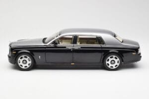 Rolls-Royce Phantom VII EWB Čierny a Strieborný Kyosho 1:18 08841BKS Kov – obrázok 4 z 8