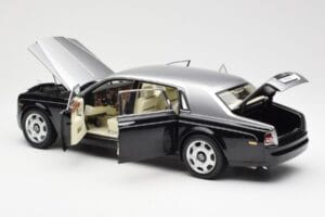 Rolls-Royce Phantom VII EWB Čierny a Strieborný Kyosho 1:18 08841BKS Kov – obrázok 5 z 8