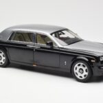 Rolls-Royce Phantom VII EWB Čierny a Strieborný Kyosho 1:18 08841BKS - image 6 of 8
