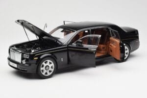 Rolls-Royce Phantom VII EWB Diamond Čierny Kyosho 1:18 08841DBK2 Kov – obrázok 2 z 8