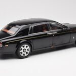 Rolls-Royce Phantom VII EWB Diamond Čierny Kyosho 1:18 08841DBK2 - image 3 of 8