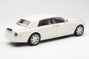 Rolls-Royce Phantom VII EWB English Biely Kyosho 1:18 08841EW2 Kov – obrázok 3 z 8