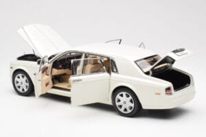Rolls-Royce Phantom VII EWB English Biely Kyosho 1:18 08841EW2 Kov – obrázok 5 z 8