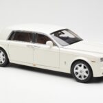 Rolls-Royce Phantom VII EWB English Biely Kyosho 1:18 08841EW2 - image 6 of 8