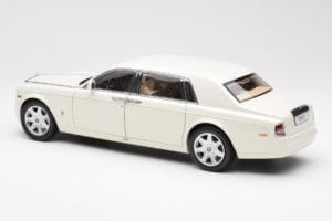 Rolls-Royce Phantom VII EWB English Biely Kyosho 1:18 08841EW2 Kov – obrázok 7 z 8
