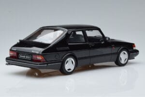Saab 900 Turbo Mk1 Čierny Otto 1:18 OT678 Živica – obrázok 2 z 6