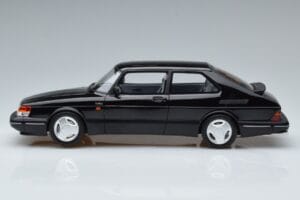Saab 900 Turbo Mk1 Čierny Otto 1:18 OT678 Živica – obrázok 3 z 6