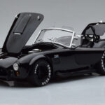 Shelby Cobra 427 S/C Čierny Kyosho 1:18 - image 2 of 9
