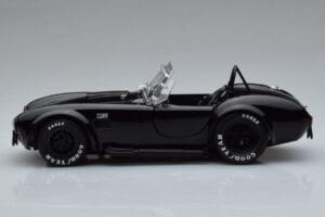 Shelby Cobra 427 S/C Čierny Kyosho 1:18 08048BK Kov – obrázok 4 z 9