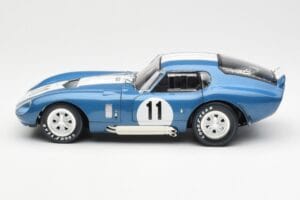Shelby Daytona Cobra Coupe #11 S. Thompson 24 Hours of Le Mans 1965 CMR 1:18 CMR114 Kov – obrázok 4 z 8