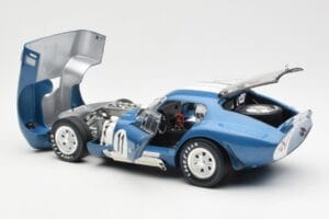 Shelby Daytona Cobra Coupe #11 S. Thompson 24 Hours of Le Mans 1965 CMR 1:18 CMR114 Kov – obrázok 5 z 8
