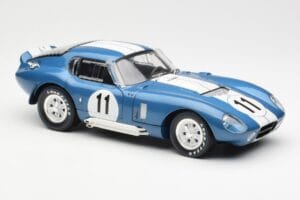 Shelby Daytona Cobra Coupe #11 S. Thompson 24 Hours of Le Mans 1965 CMR 1:18 CMR114 Kov – obrázok 6 z 8