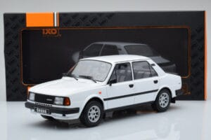 Skoda 130 L Biely IXO 1:18 18CMC158 Kov – obrázok 6 z 6