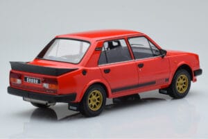 Skoda 130 LR Červený IXO 1:18 18CMC159 Kov – obrázok 2 z 6