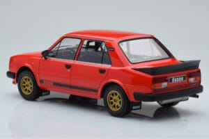 Skoda 130 LR Červený IXO 1:18 18CMC159 Kov – obrázok 5 z 6