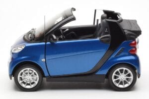 Smart Fortwo 451 Cabrio Modrý & Čierny Minichamps 1:18 150036330 Kov – obrázok 4 z 8