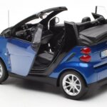 Smart Fortwo 451 Cabrio Modrý & Čierny Minichamps 1:18 - image 5 of 8
