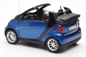 Smart Fortwo 451 Cabrio Modrý & Čierny Minichamps 1:18 150036330 Kov – obrázok 7 z 8