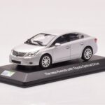 Toyota Avensis T270 Strieborný Minichamps 1:43 - image 2 of 4