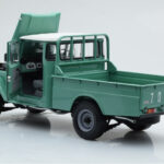 Toyota Land Cruiser 40 4x4 Pickup Zelený Kyosho 1:18 - image 3 of 8