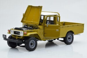 Toyota Land Cruiser 40 4x4 Pickup Olivový Kyosho 1:18 08958K Kov – obrázok 2 z 8
