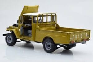 Toyota Land Cruiser 40 4x4 Pickup Olivový Kyosho 1:18 08958K Kov – obrázok 3 z 8