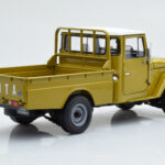 Toyota Land Cruiser 40 4x4 Pickup Olivový Kyosho 1:18 - image 4 of 8