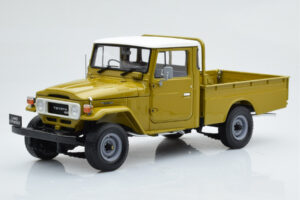 Toyota Land Cruiser 40 4x4 Pickup Olivový Kyosho 1:18