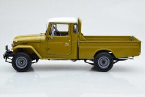 Toyota Land Cruiser 40 4x4 Pickup Olivový Kyosho 1:18 08958K Kov – obrázok 5 z 8