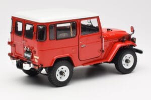 Toyota Land Cruiser FJ40 Van Červený Kyosho 1:18 08971R Kov – obrázok 3 z 8