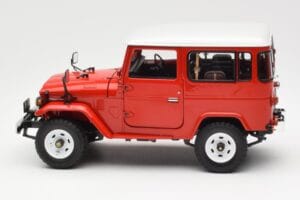Toyota Land Cruiser FJ40 Van Červený Kyosho 1:18 08971R Kov – obrázok 4 z 8
