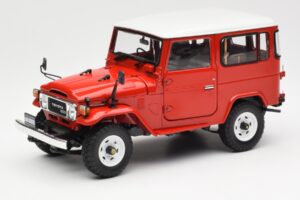 Toyota Land Cruiser FJ40 Van Červený Kyosho 1:18 08971R