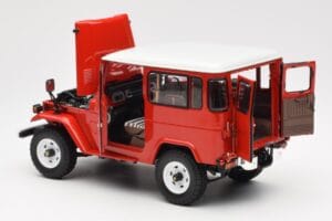 Toyota Land Cruiser FJ40 Van Červený Kyosho 1:18 08971R Kov – obrázok 5 z 8