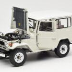 Toyota Land Cruiser FJ40 Van Biely Kyosho 1:18 08971W - image 2 of 8