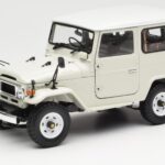 Toyota Land Cruiser FJ40 Van Biely Kyosho 1:18 08971W