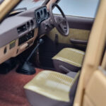 Toyota Land Cruiser 60 Béžový S Volitelnými Dielmi Kyosho 1:18 - image 11 of 12