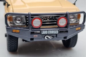 Toyota Land Cruiser 60 Béžový S Volitelnými Dielmi Kyosho 1:18 08956XBE Kov – obrázok 9 z 12