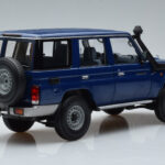 Toyota Land Cruiser J76 Modrý Almost Real 1:18 - image 3 of 7