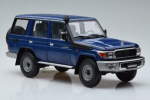 Toyota Land Cruiser J76 Modrý Almost Real 1:18 870101 Kov – obrázok 5 z 7