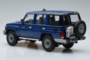 Toyota Land Cruiser J76 Modrý Almost Real 1:18 870101 Kov – obrázok 6 z 7