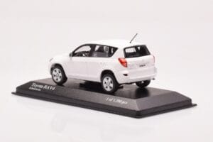 Toyota RAV4 XA30 Biely Minichamps 1:43 400166571 Kov – obrázok 3 z 4