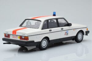 Volvo 240 GL Polícia Belgicko Minichamps 1:18 155171492 Kov – obrázok 2 z 6
