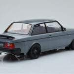 Volvo 240 Turbo Šedý IXO 1:18 - image 2 of 6